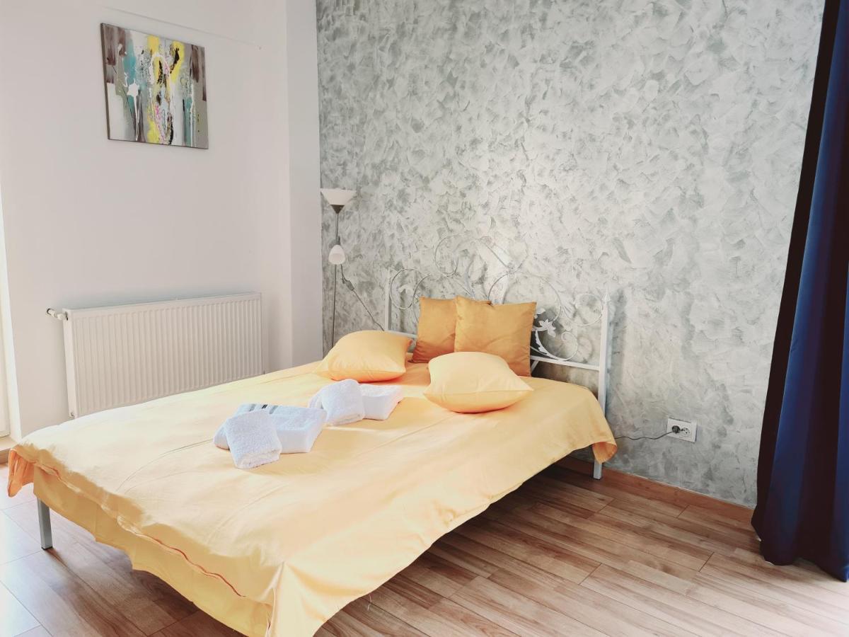 Ultracentral 5* Boutique Hotel Style Apartment. Brand New. 2 Rooms. Spacious. Free Parking Клуж-Напока Экстерьер фото