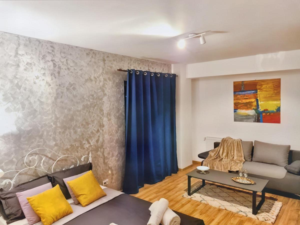 Ultracentral 5* Boutique Hotel Style Apartment. Brand New. 2 Rooms. Spacious. Free Parking Клуж-Напока Экстерьер фото