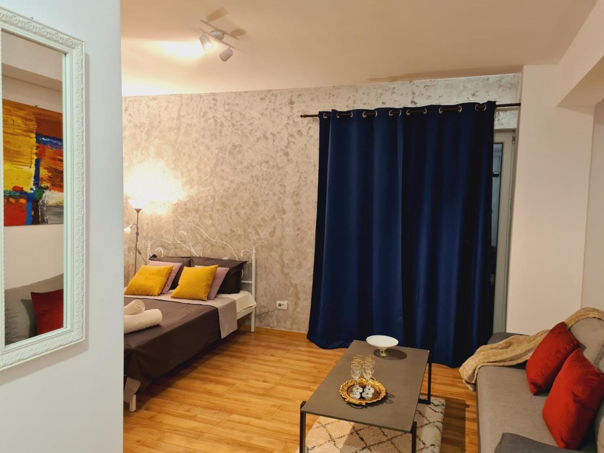 Ultracentral 5* Boutique Hotel Style Apartment. Brand New. 2 Rooms. Spacious. Free Parking Клуж-Напока Экстерьер фото