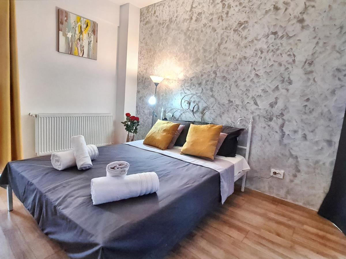 Ultracentral 5* Boutique Hotel Style Apartment. Brand New. 2 Rooms. Spacious. Free Parking Клуж-Напока Экстерьер фото