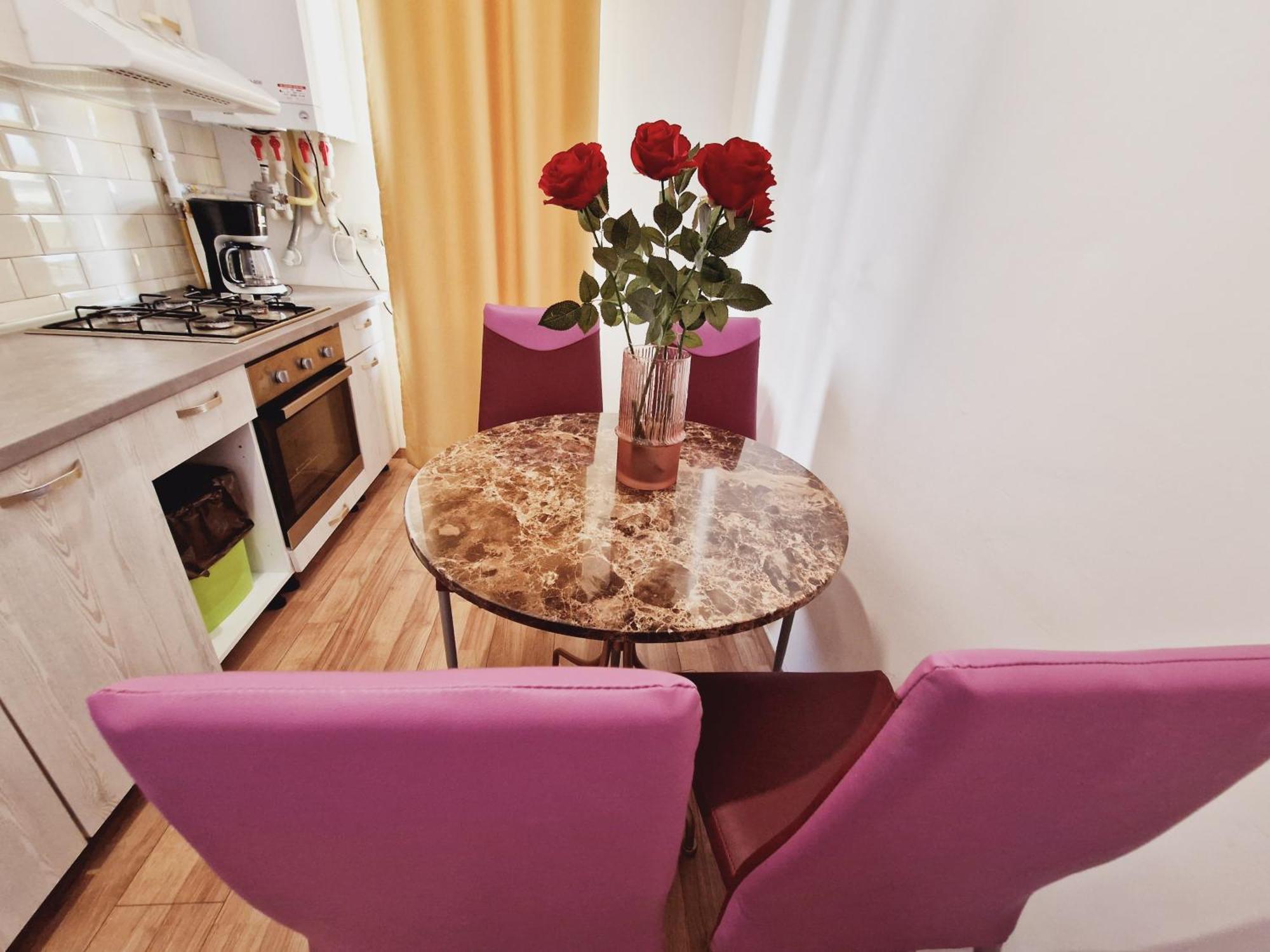 Ultracentral 5* Boutique Hotel Style Apartment. Brand New. 2 Rooms. Spacious. Free Parking Клуж-Напока Экстерьер фото