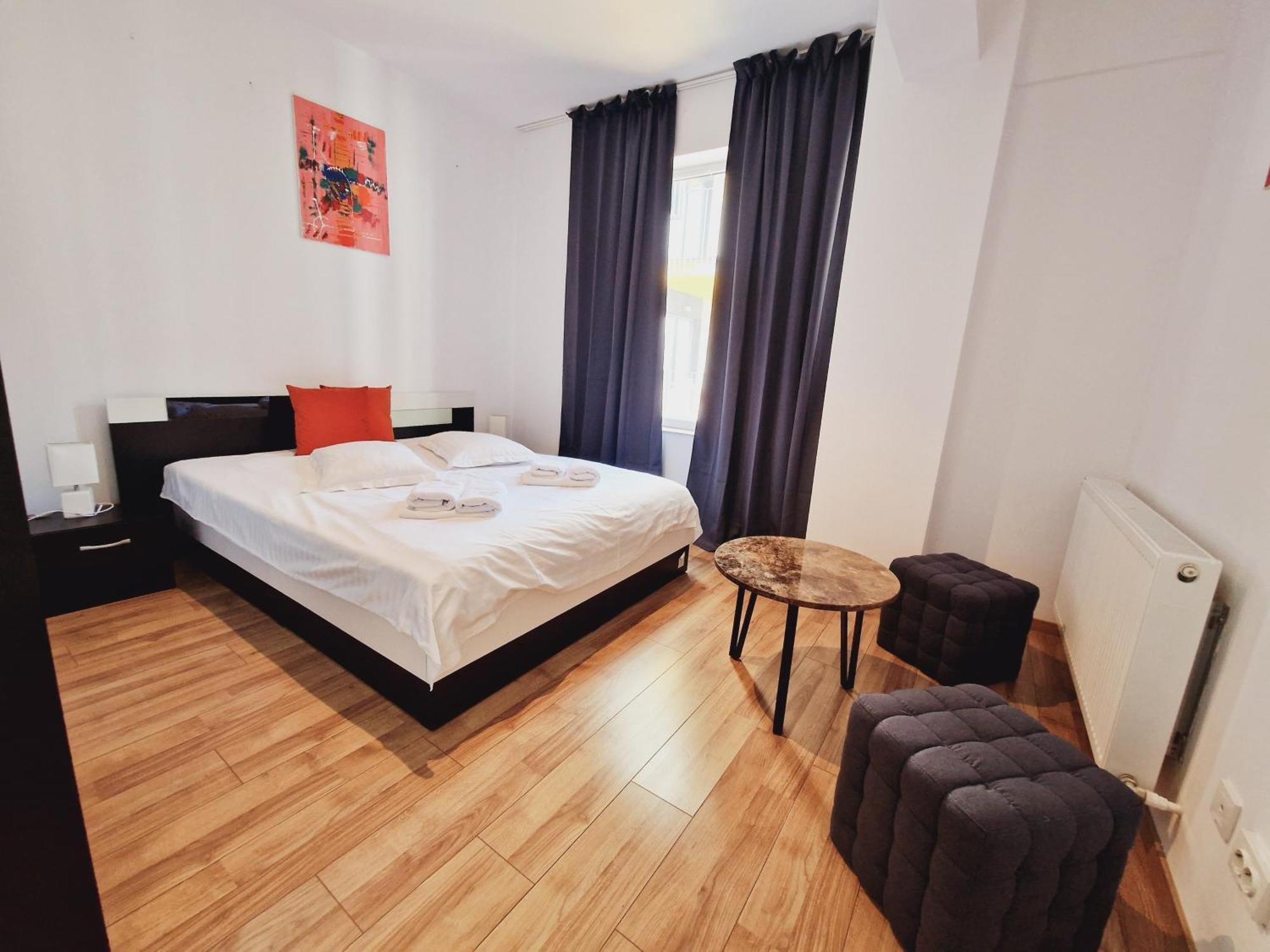 Ultracentral 5* Boutique Hotel Style Apartment. Brand New. 2 Rooms. Spacious. Free Parking Клуж-Напока Экстерьер фото