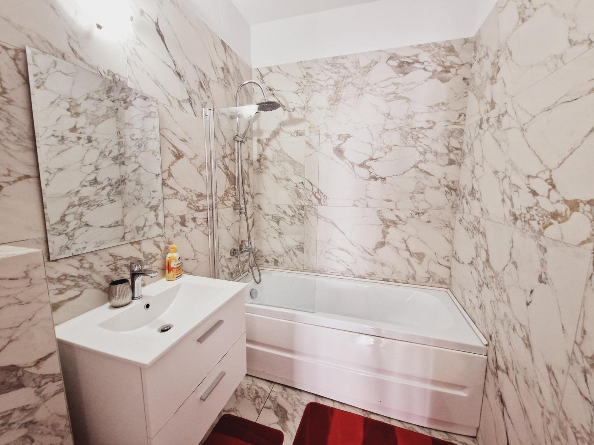 Ultracentral 5* Boutique Hotel Style Apartment. Brand New. 2 Rooms. Spacious. Free Parking Клуж-Напока Экстерьер фото